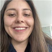 Psicóloga con experiencia en acompañamiento y apoyo escolar a niños, niñas y jóvenes, en materias como sociales y español